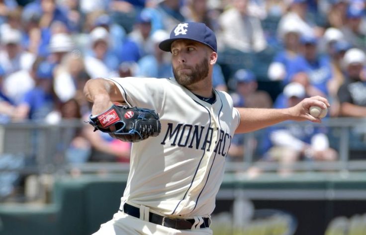 MLB: Atlanta Braves at Kansas City Royals
