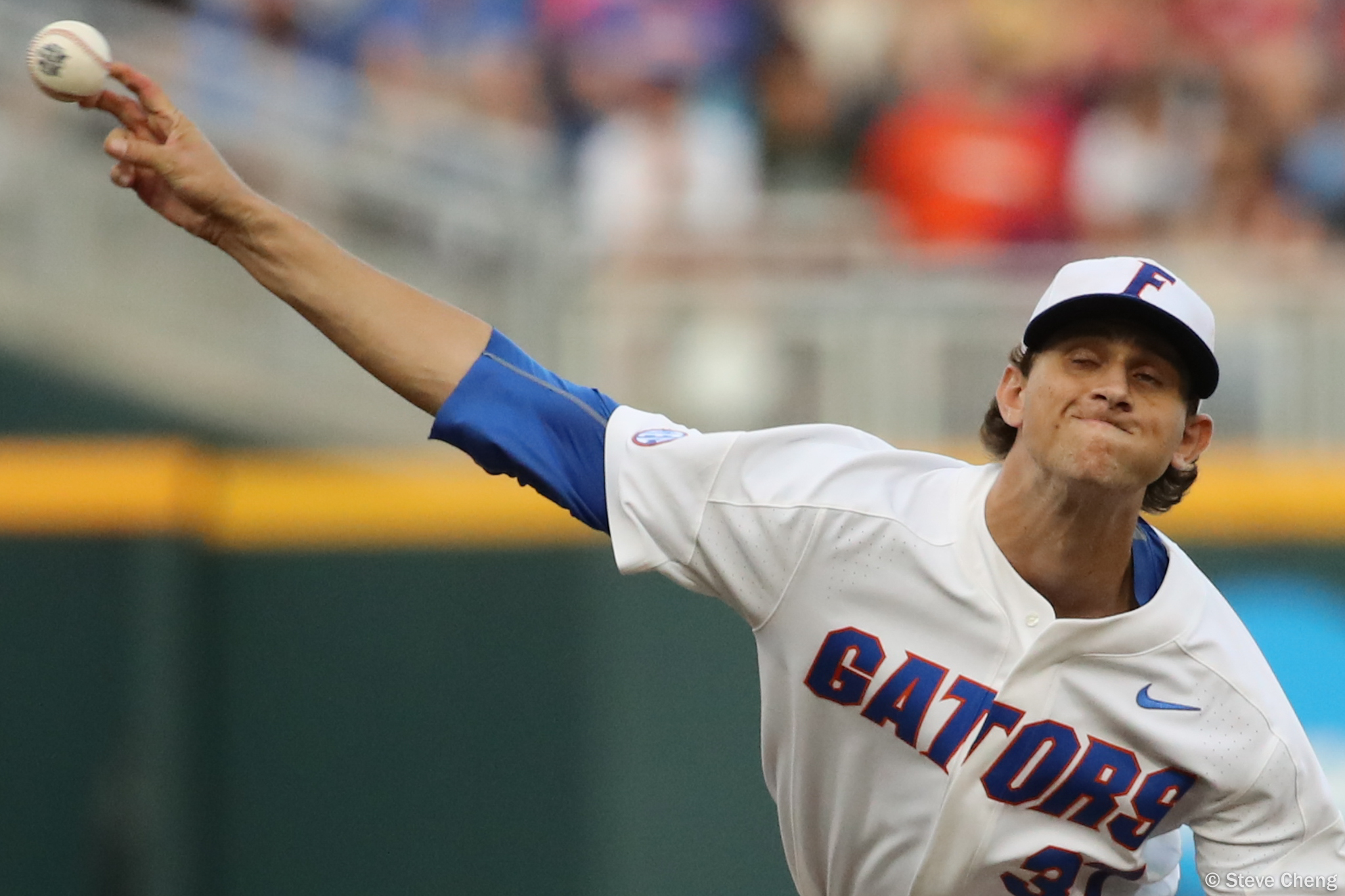 2017 College World Series: TCU defeats Florida 9-2
